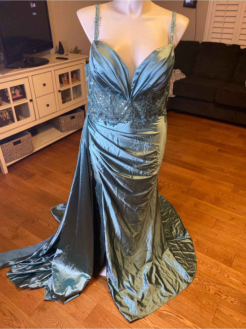 Beautiful, elegant ball gown #Wedding #PromSize18VeryLong